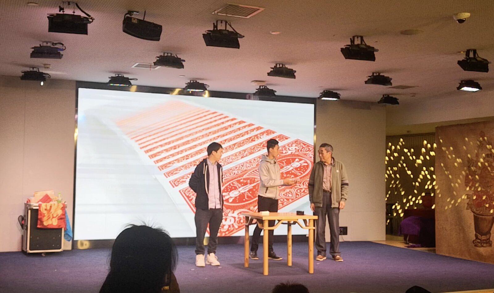 Sihan Fu in a stage magic performance on November 3, 2018